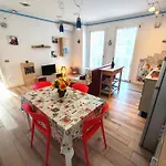 Butterfly In Suna With Garage Apartment *