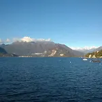Butterfly In Suna With Garage Apartment Verbania