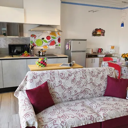 Butterfly In Suna With Garage Lägenhet