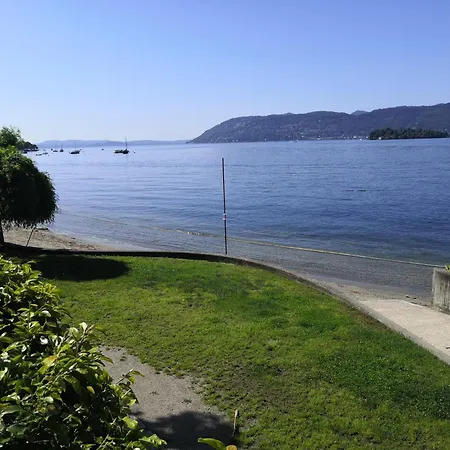 Apartment Butterfly In Suna With Garage Verbania