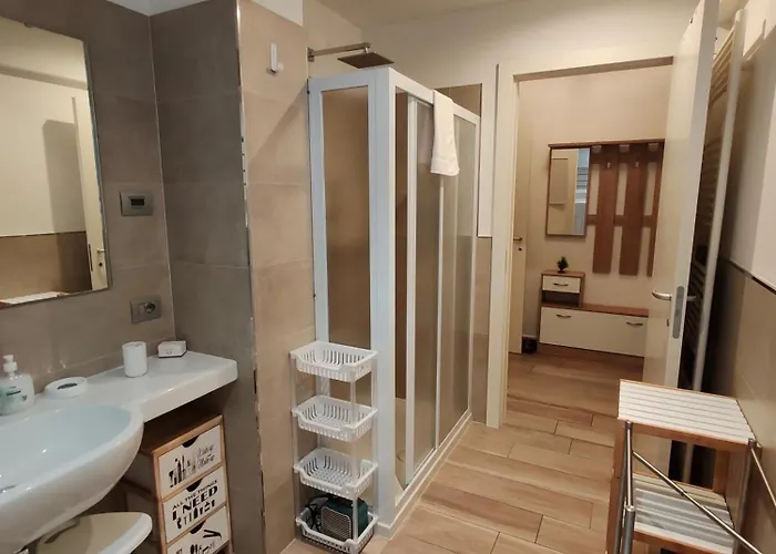 Butterfly In Suna With Garage Lägenhet