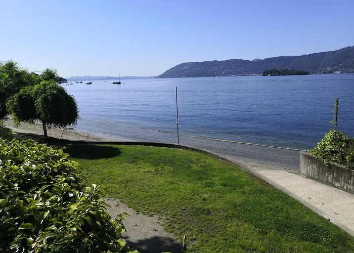 Lägenhet Butterfly In Suna With Garage Verbania